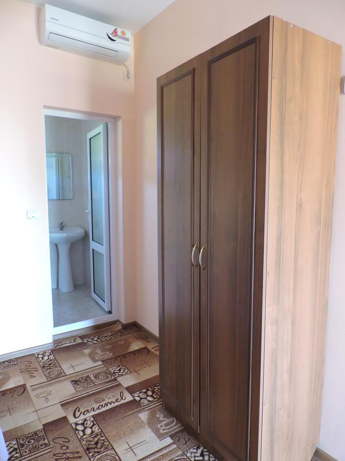 Guesthouse U Moti New Athos Ngoại thất bức ảnh